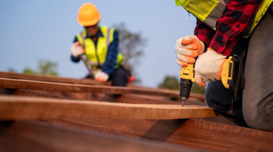 Professional gutter cleaning in Underwood, WA